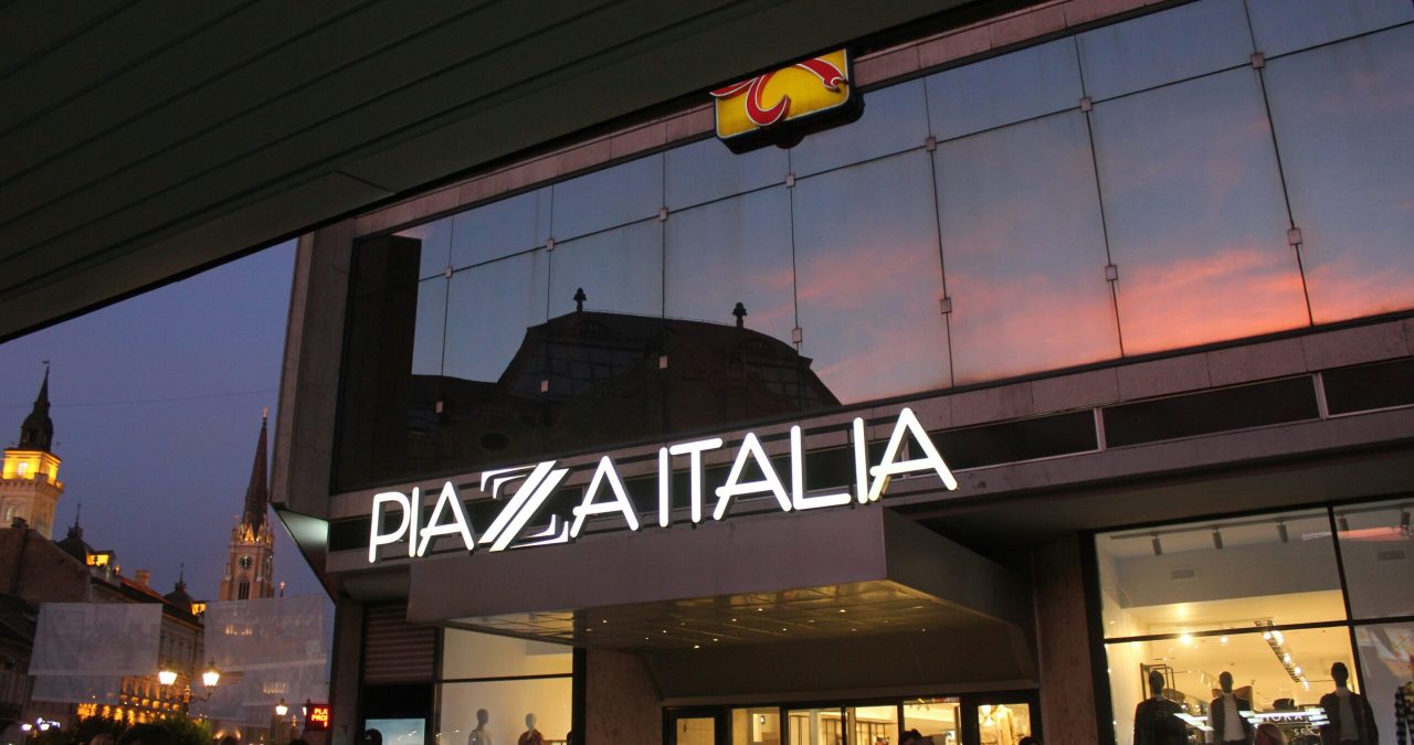 dusan-tizic-AHMwJr9hEME-unsplash